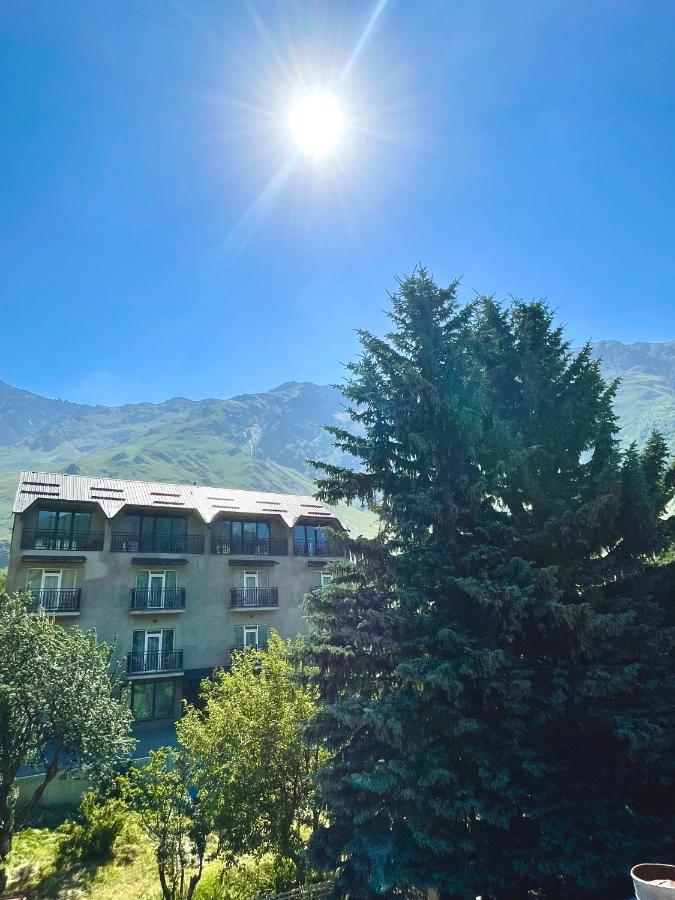 Hotel Planet Kazbegi Exterior foto