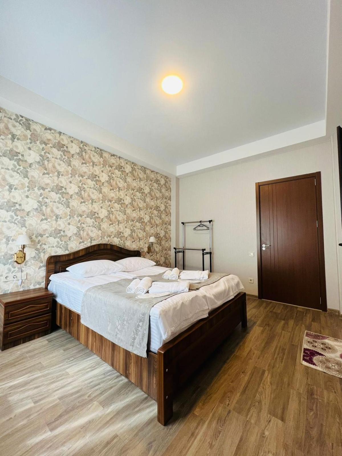 Hotel Planet Kazbegi Exterior foto