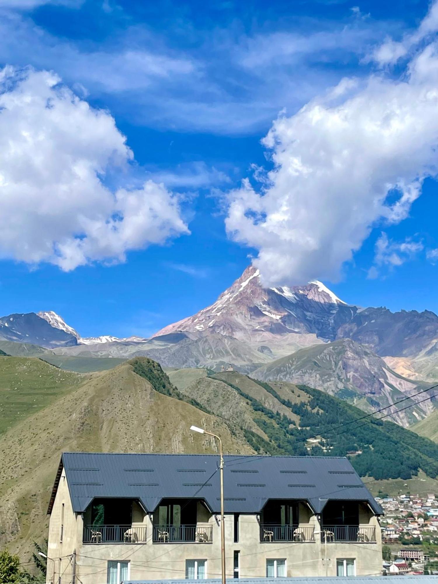 Hotel Planet Kazbegi Exterior foto