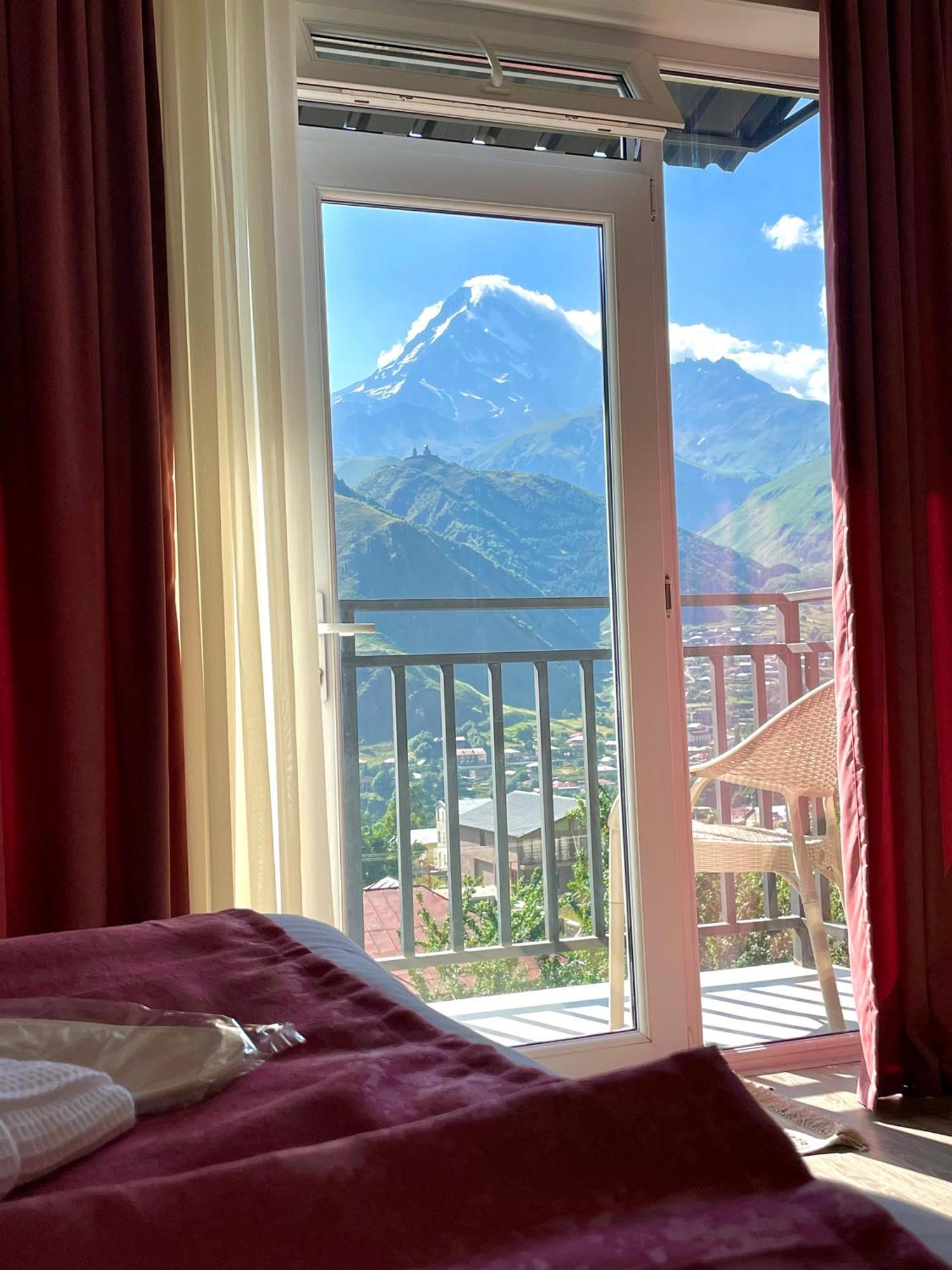 Hotel Planet Kazbegi Exterior foto