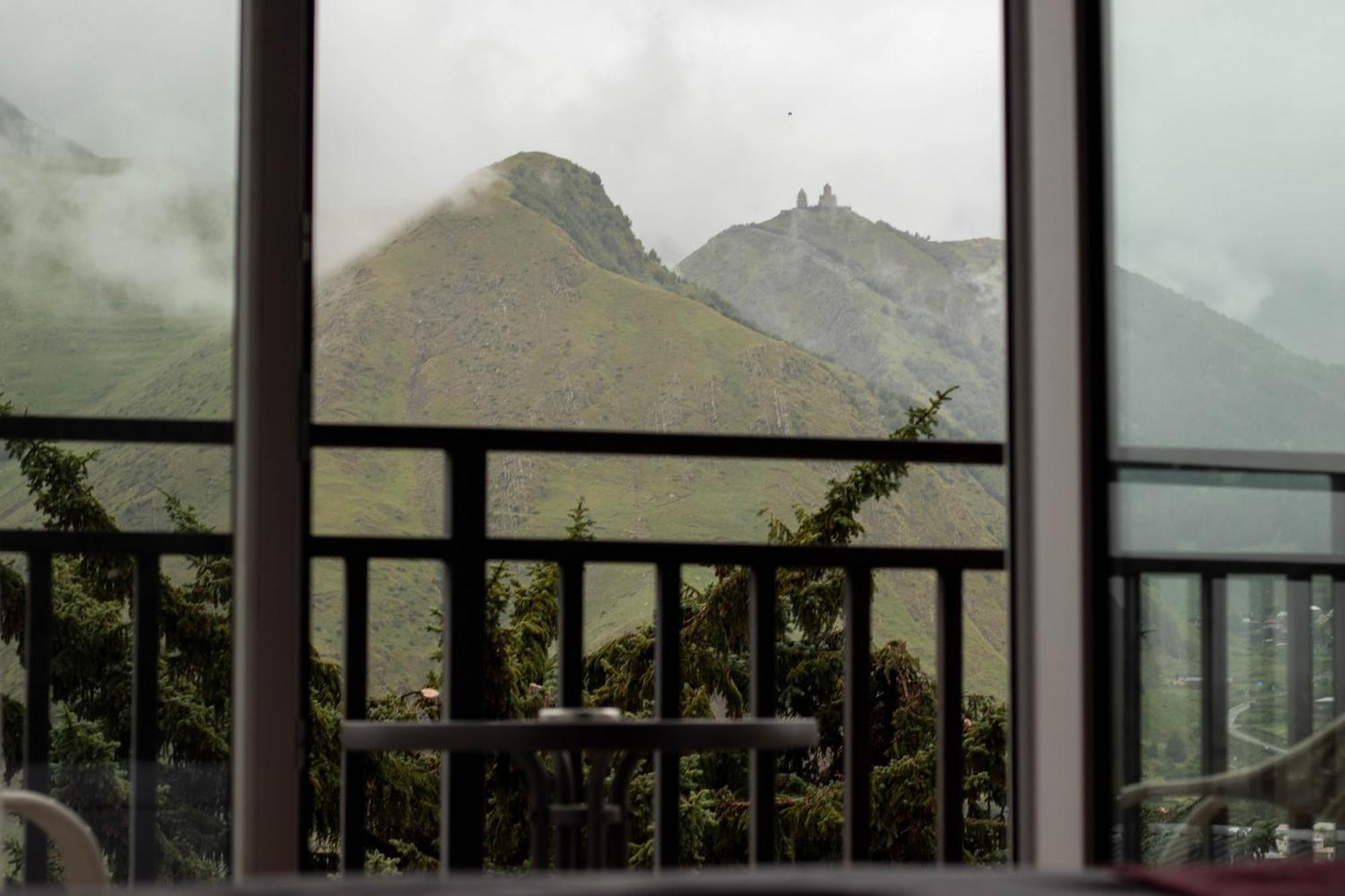 Hotel Planet Kazbegi Exterior foto