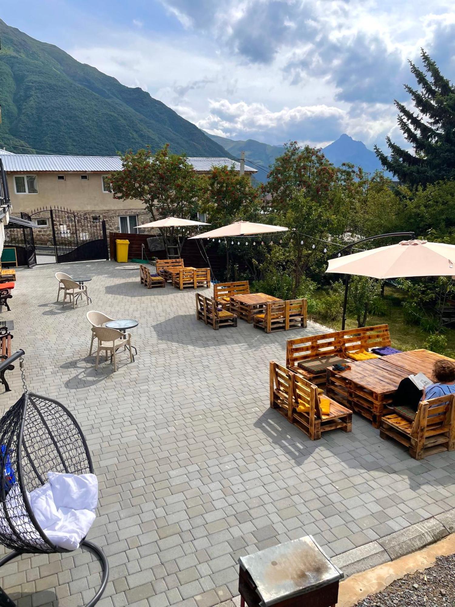 Hotel Planet Kazbegi Exterior foto