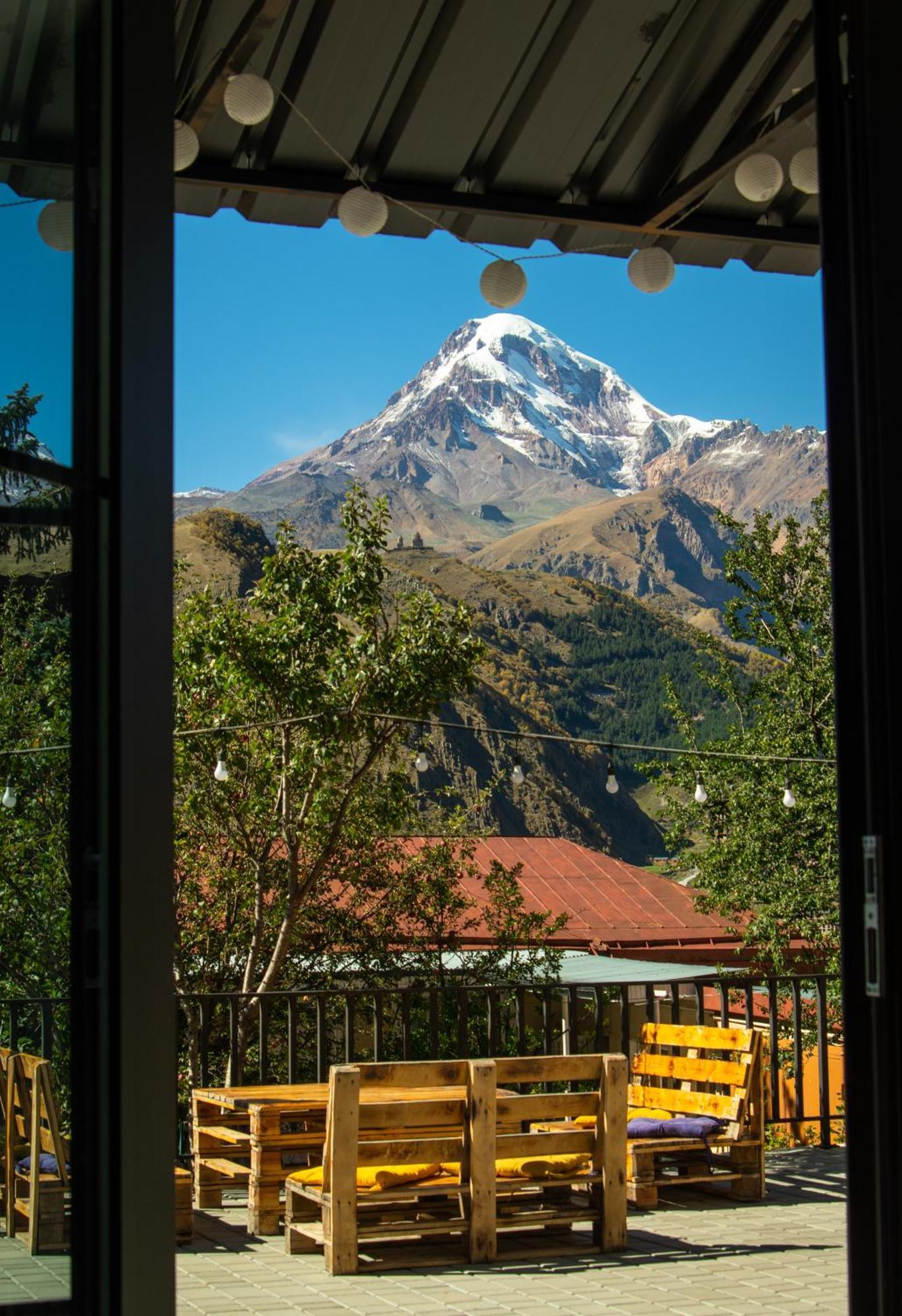 Hotel Planet Kazbegi Exterior foto